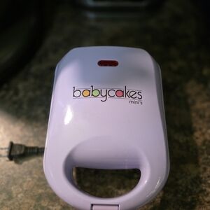 Babycakes Mini Purple Waffle Maker